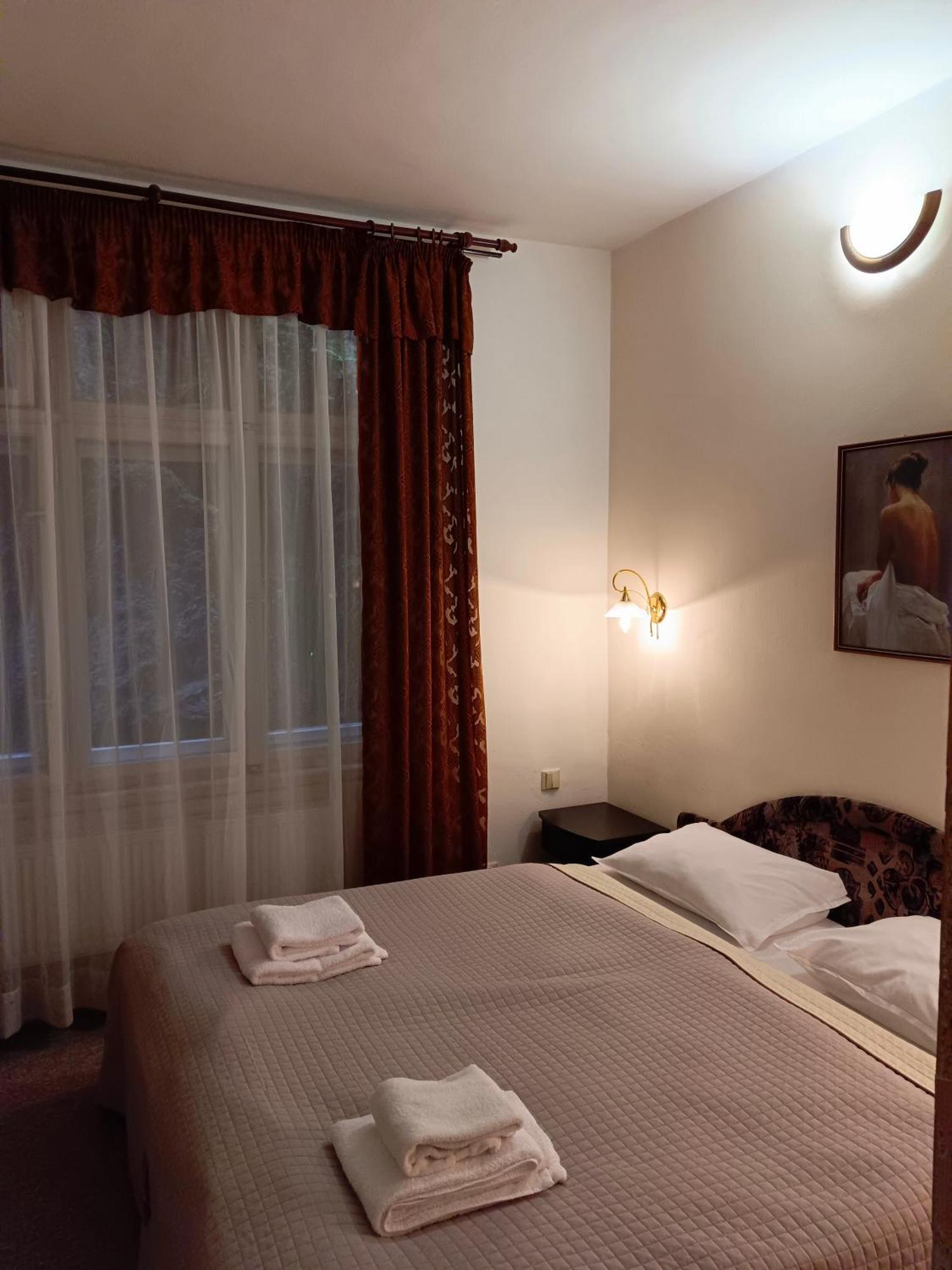 Hotel Zlaty Sloup Karlovy Vary Exterior foto